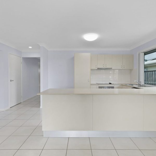 37 Galleon Circuit, Bucasia, QLD 4750 AUS