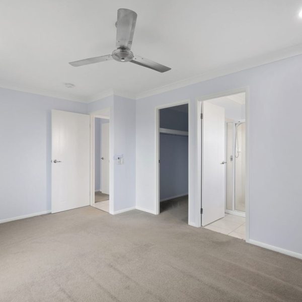 37 Galleon Circuit, Bucasia, QLD 4750 AUS